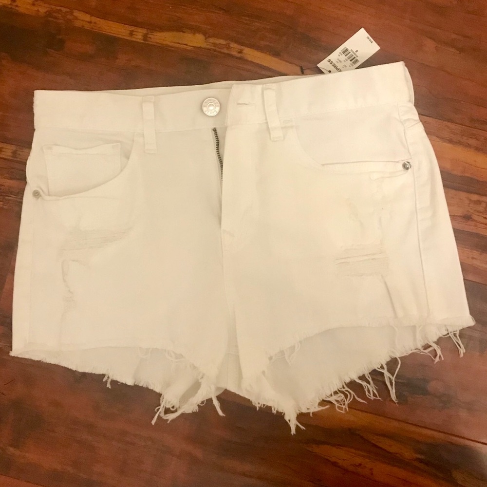 NWT Express White Shorts - Size 6